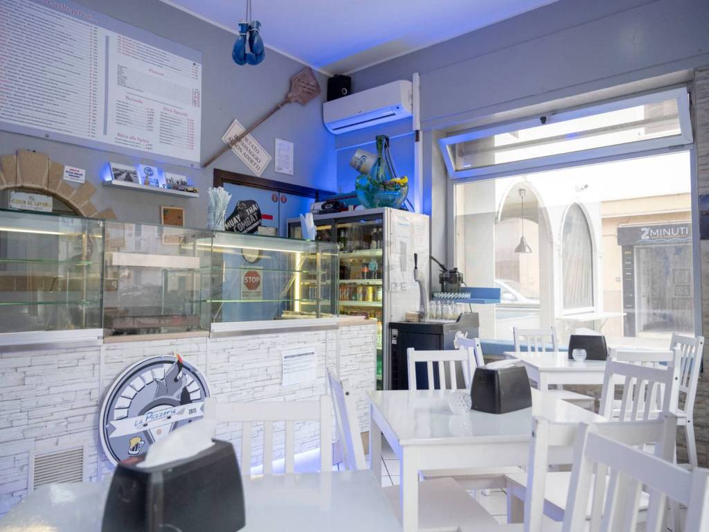 negozio in vendita a Monopoli in zona Centro Storico