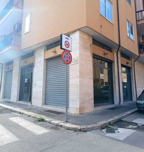 quadrivano in vendita a Monopoli