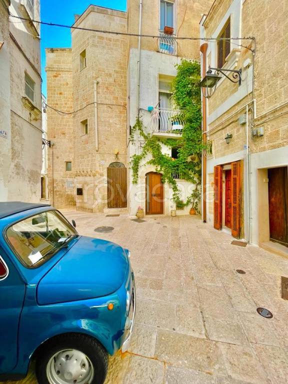 casa indipendente in vendita a Monopoli in zona Centro Storico