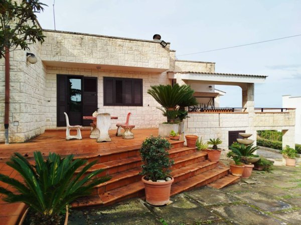casa indipendente in vendita a Monopoli