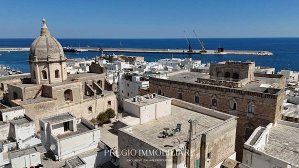 appartamento in vendita a Monopoli in zona Centro Storico