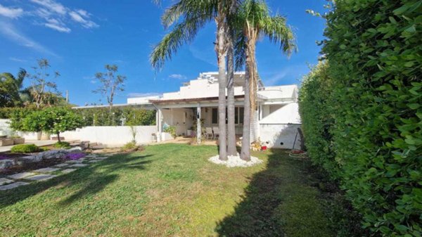 casa indipendente in vendita a Monopoli