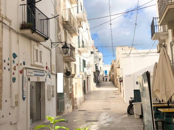 casa indipendente in vendita a Monopoli in zona Centro Storico