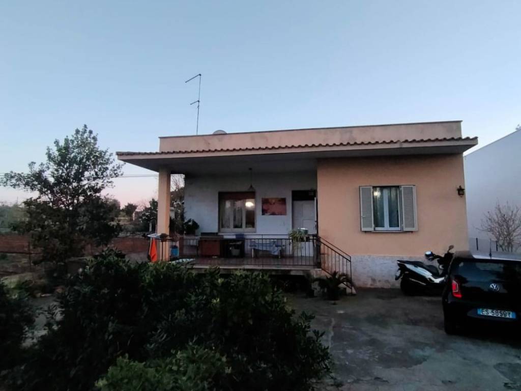 casa indipendente in vendita a Monopoli in zona San Bartolomeo