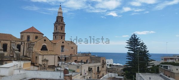 pentavano in vendita a Monopoli in zona Centro Storico