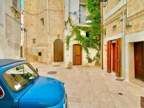 casa indipendente in vendita a Monopoli in zona Centro Storico