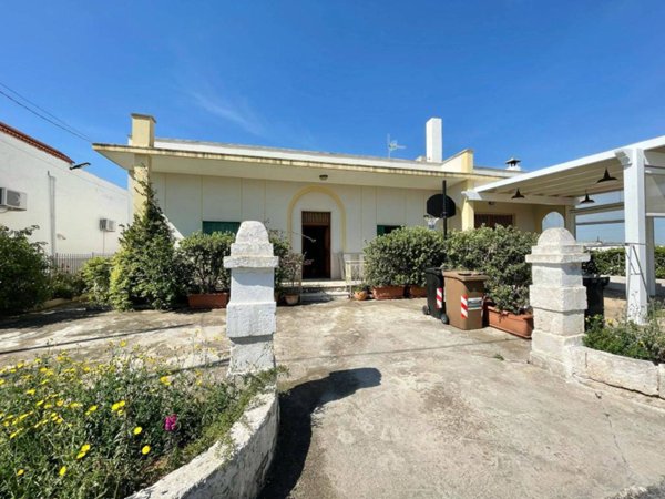 casa indipendente in vendita a Monopoli