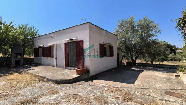casa indipendente in vendita a Monopoli