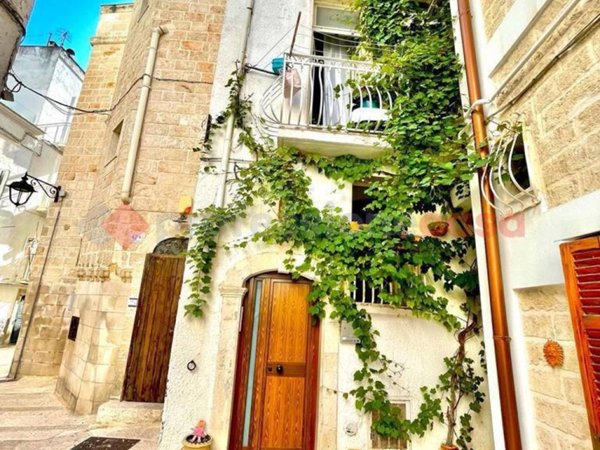 casa indipendente in vendita a Monopoli in zona Centro Storico
