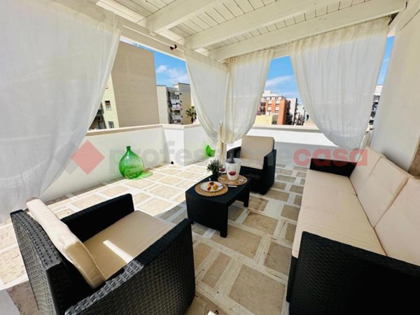 casa indipendente in vendita a Monopoli in zona Centro Storico