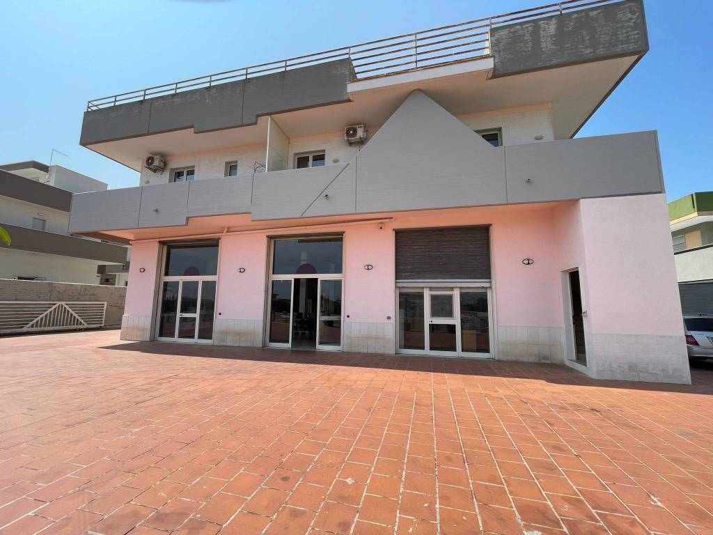 intera palazzina in vendita a Monopoli