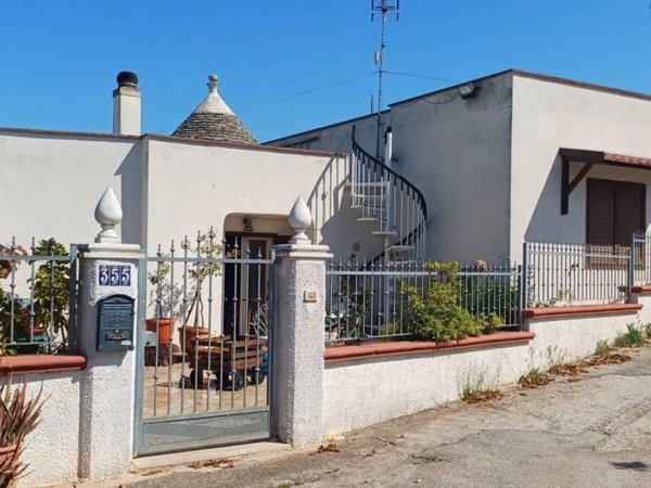 casa indipendente in vendita a Monopoli in zona Lamascrasciola