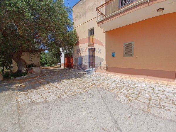 casa indipendente in vendita a Monopoli