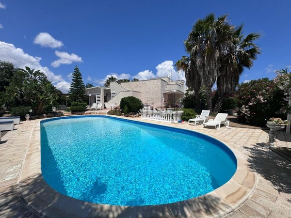casa indipendente in vendita a Monopoli