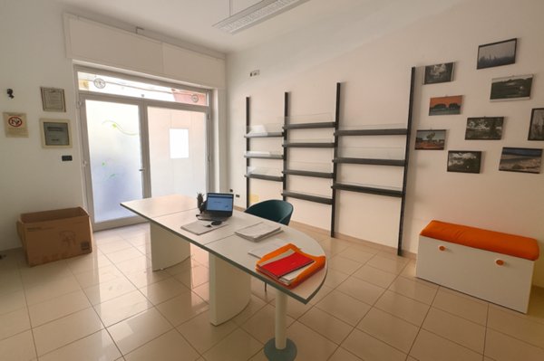 locale commerciale in vendita a Monopoli