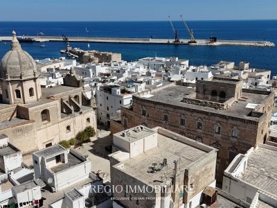 appartamento in vendita a Monopoli in zona Centro Storico