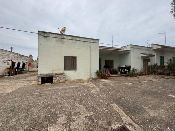 casa indipendente in vendita a Monopoli in zona Cozzana