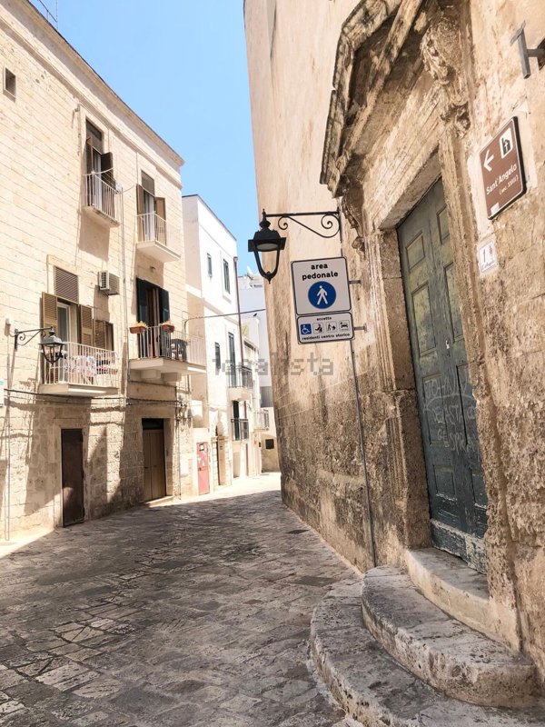 quadrivano in vendita a Monopoli in zona Centro Storico