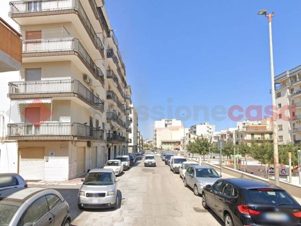 locale commerciale in vendita a Monopoli