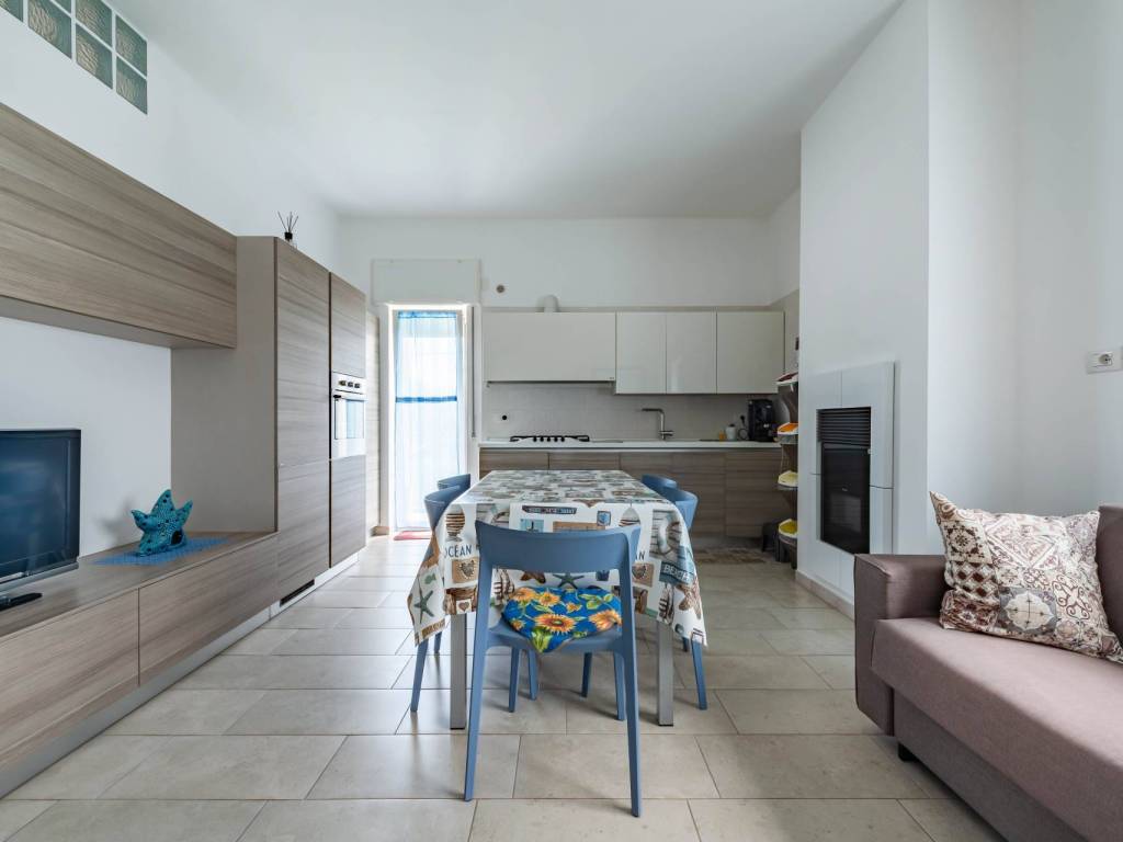 casa indipendente in vendita a Monopoli in zona Cozzana