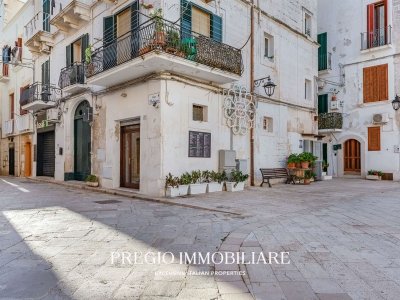 casa indipendente in vendita a Monopoli in zona Centro Storico