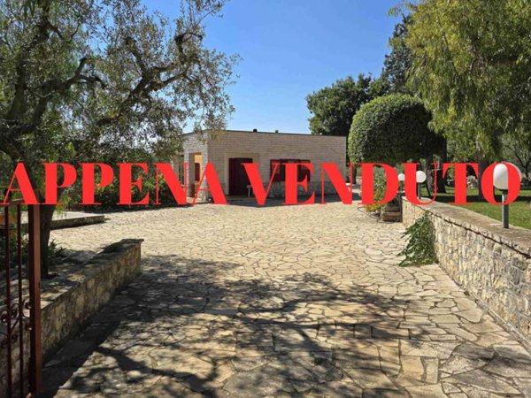 casa indipendente in vendita a Monopoli in zona Centro Storico