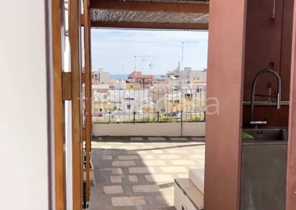 casa indipendente in vendita a Monopoli in zona Centro Storico