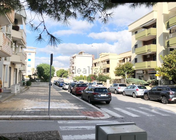 locale di sgombero in vendita a Monopoli