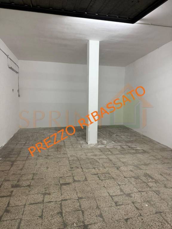 locale commerciale in vendita a Monopoli