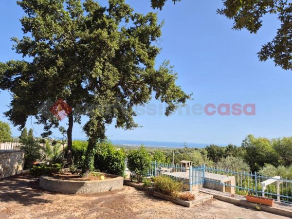 casa indipendente in vendita a Monopoli