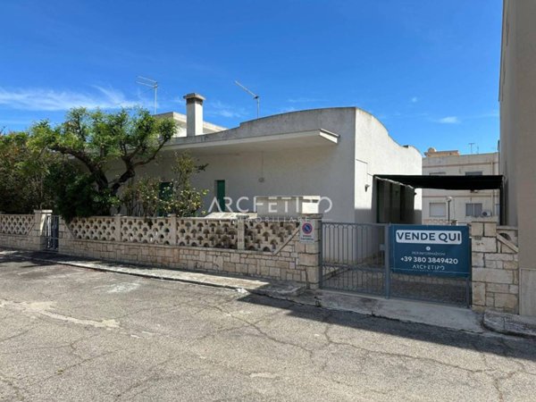 casa indipendente in vendita a Monopoli