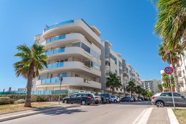 locale commerciale in vendita a Monopoli