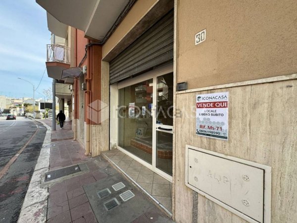 locale commerciale in vendita a Monopoli