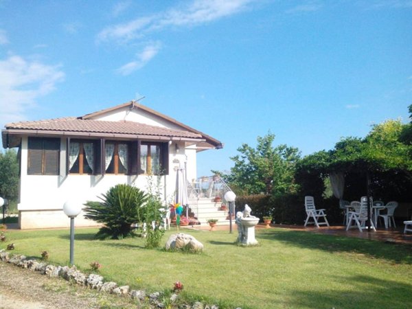 casa indipendente in vendita a Monopoli in zona San Bartolomeo