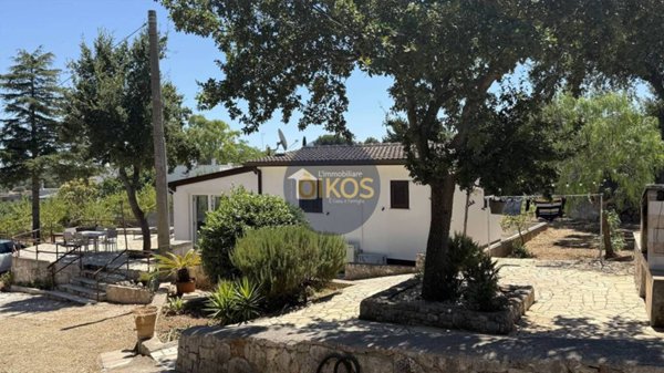 casa indipendente in vendita a Monopoli