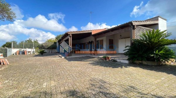 casa indipendente in vendita a Monopoli