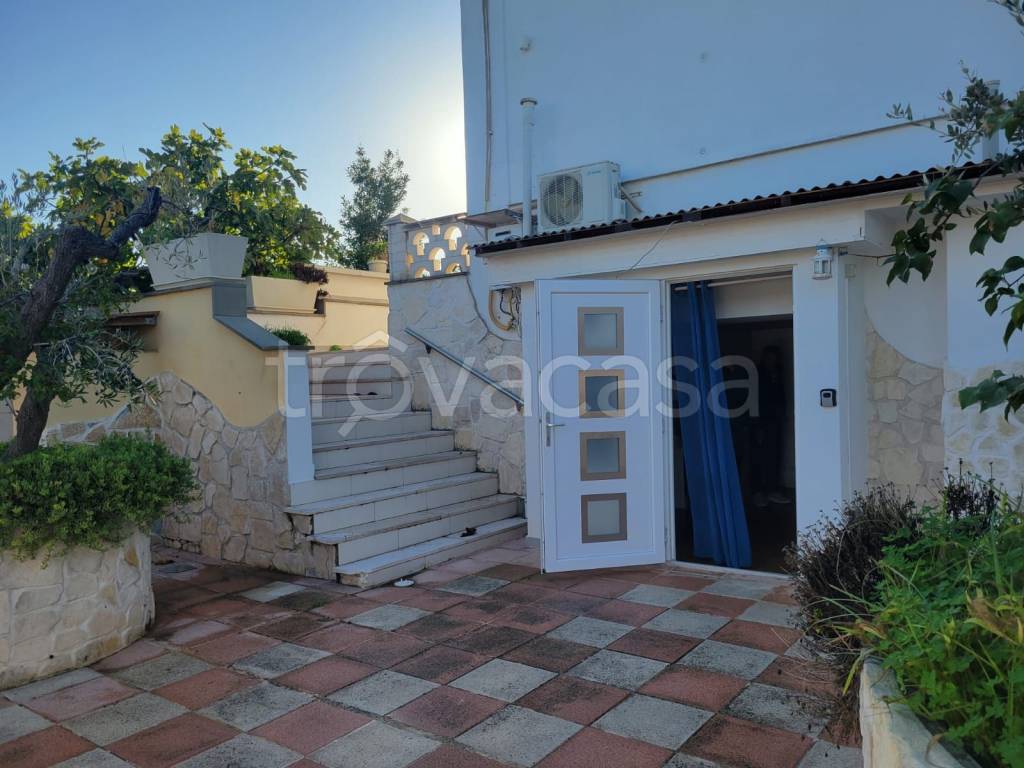 casa indipendente in vendita a Monopoli