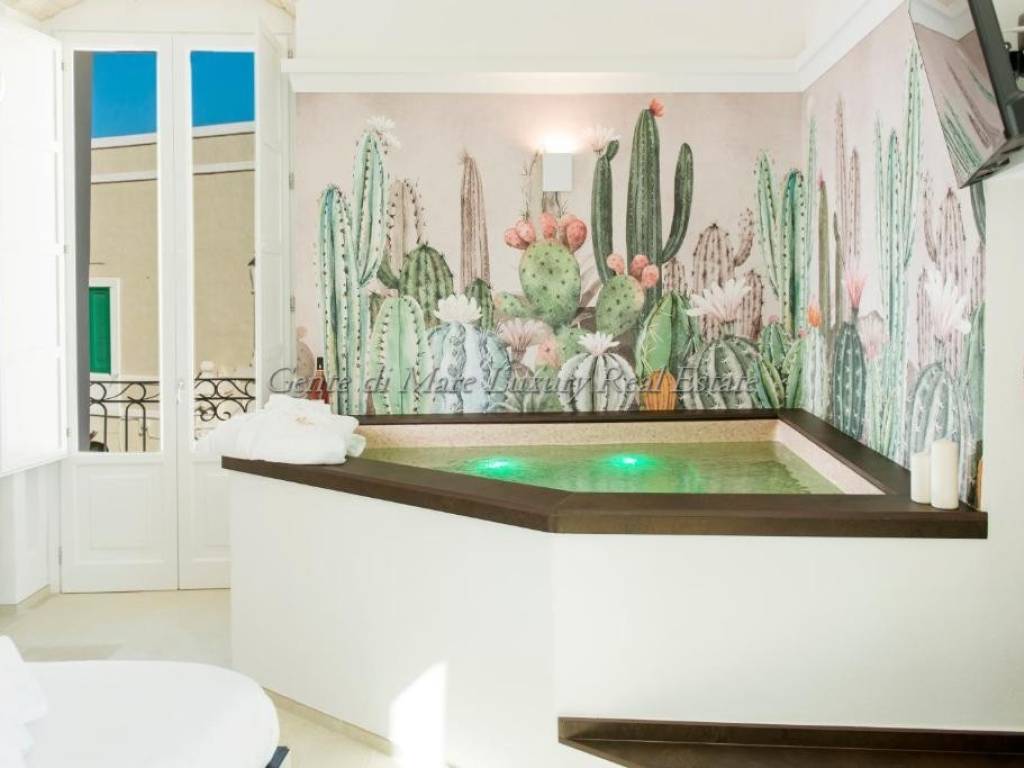 casa indipendente in vendita a Monopoli in zona Centro Storico