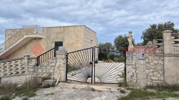 casa indipendente in vendita a Monopoli