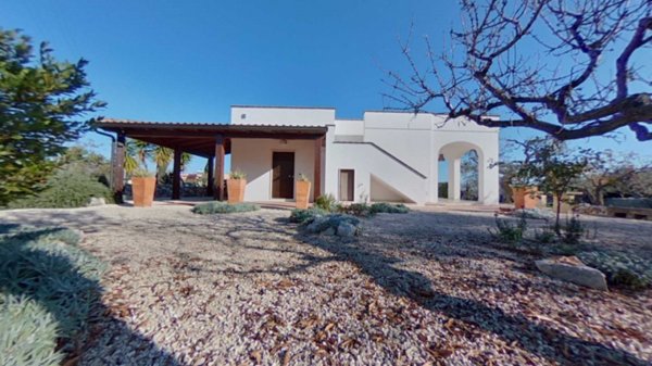 casa indipendente in vendita a Monopoli in zona Centro Storico