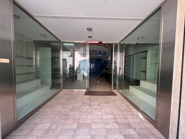 locale commerciale in vendita a Monopoli in zona Centro Storico