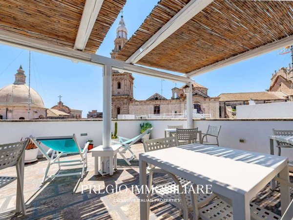 casa indipendente in vendita a Monopoli in zona Centro Storico