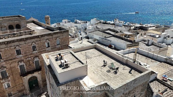 appartamento in vendita a Monopoli in zona Centro Storico