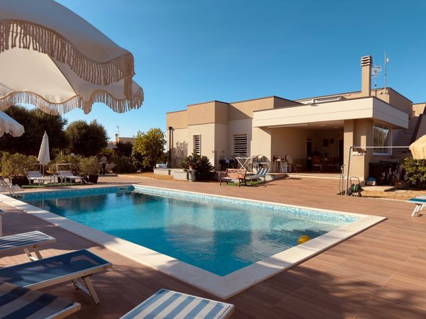 casa indipendente in vendita a Monopoli