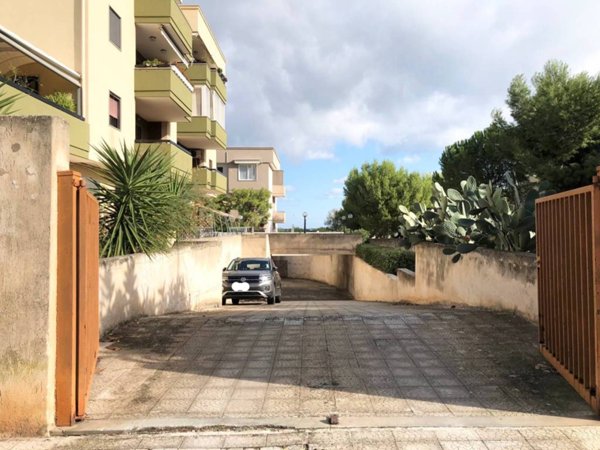 locale di sgombero in vendita a Monopoli