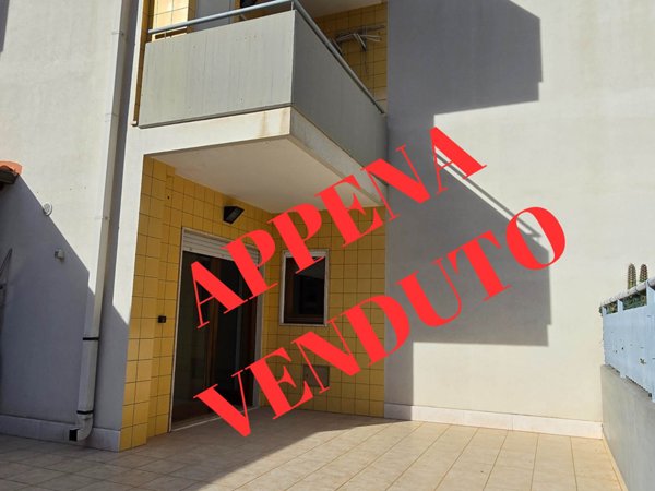 casa indipendente in vendita a Monopoli in zona Centro Storico