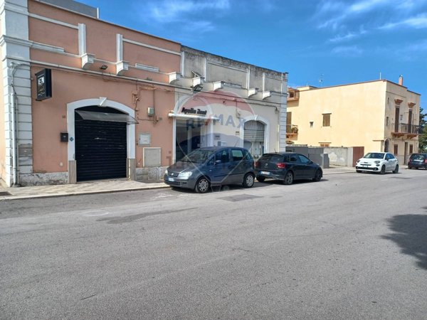 locale commerciale in vendita a Monopoli