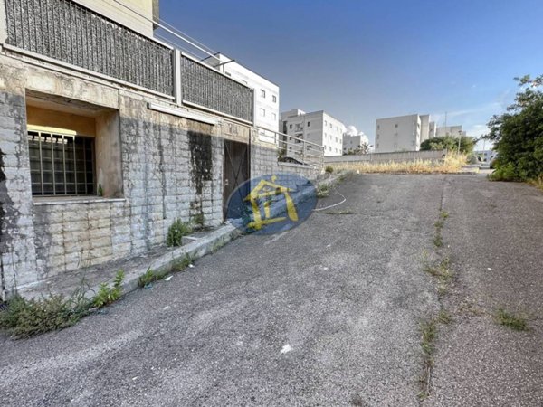 locale di sgombero in vendita a Monopoli in zona Centro Storico