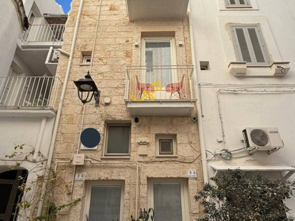 casa indipendente in vendita a Monopoli in zona Centro Storico