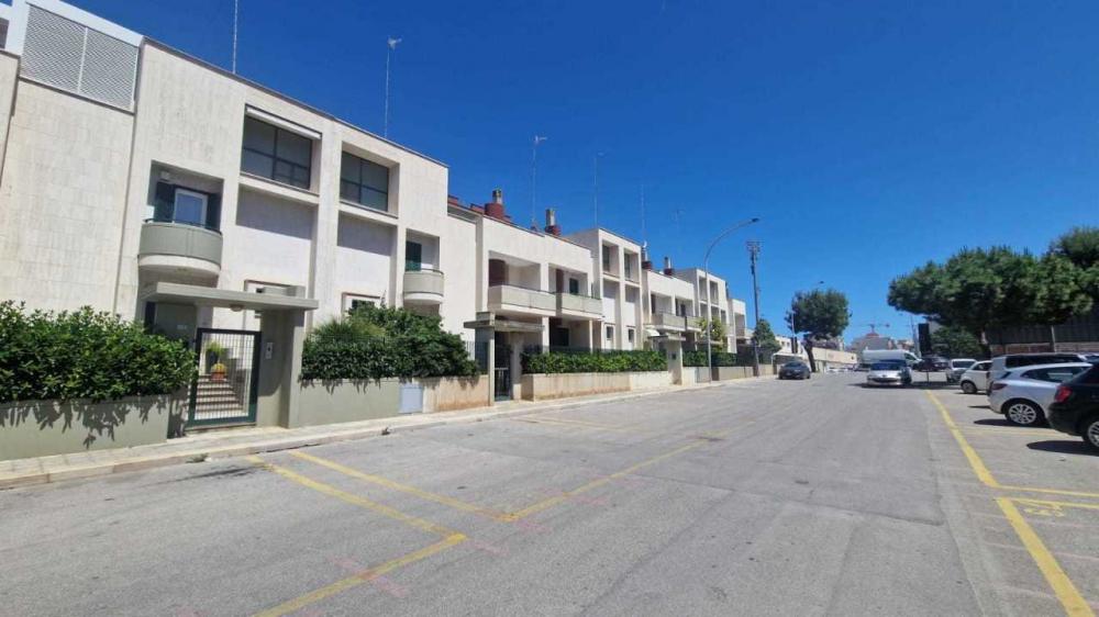 casa indipendente in vendita a Monopoli in zona Centro Storico